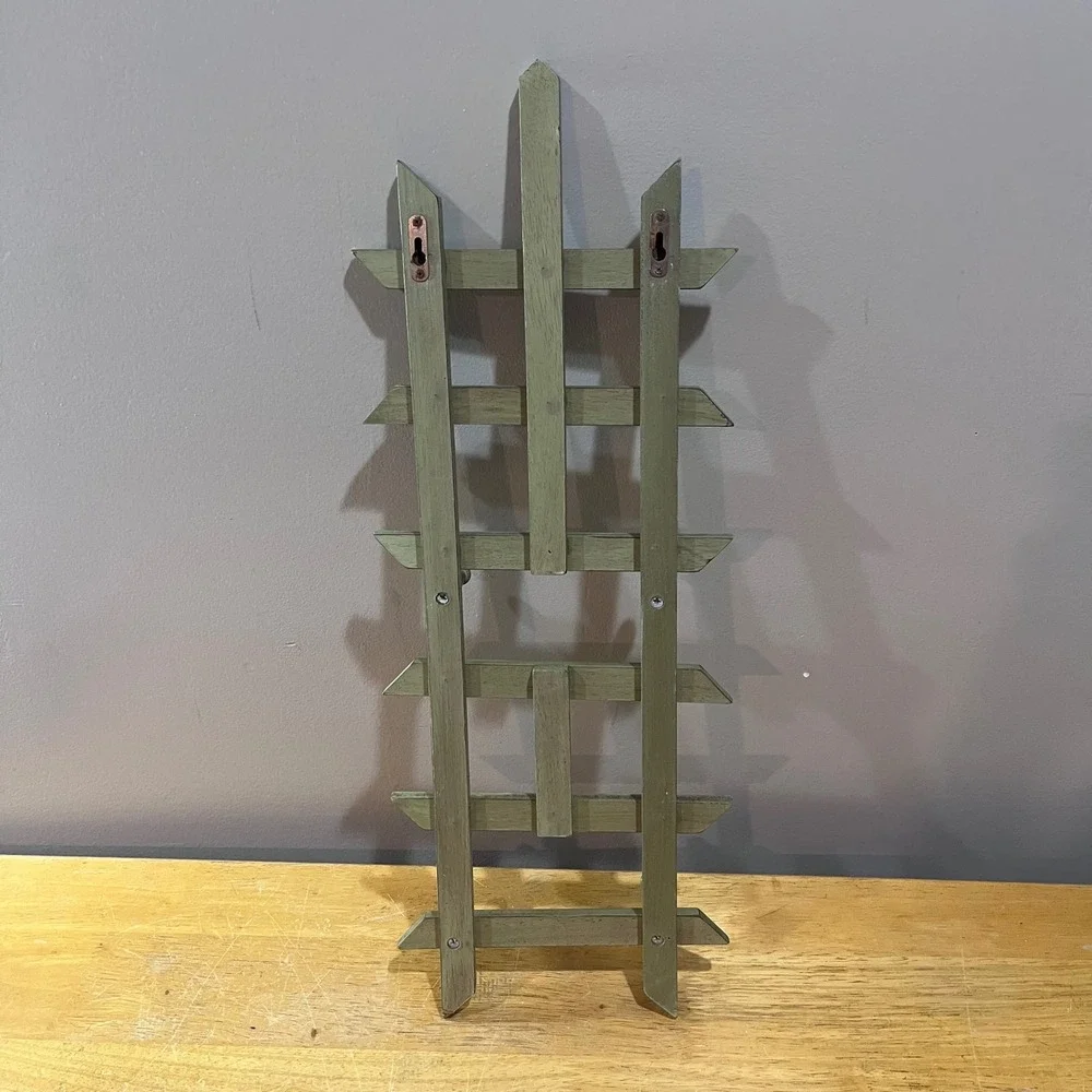 Vtg Sage Green Wood Trellis Wall Rack 4 Peg Lattice Farmhouse Cottagecore 24.5